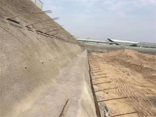曲江河道边坡加固